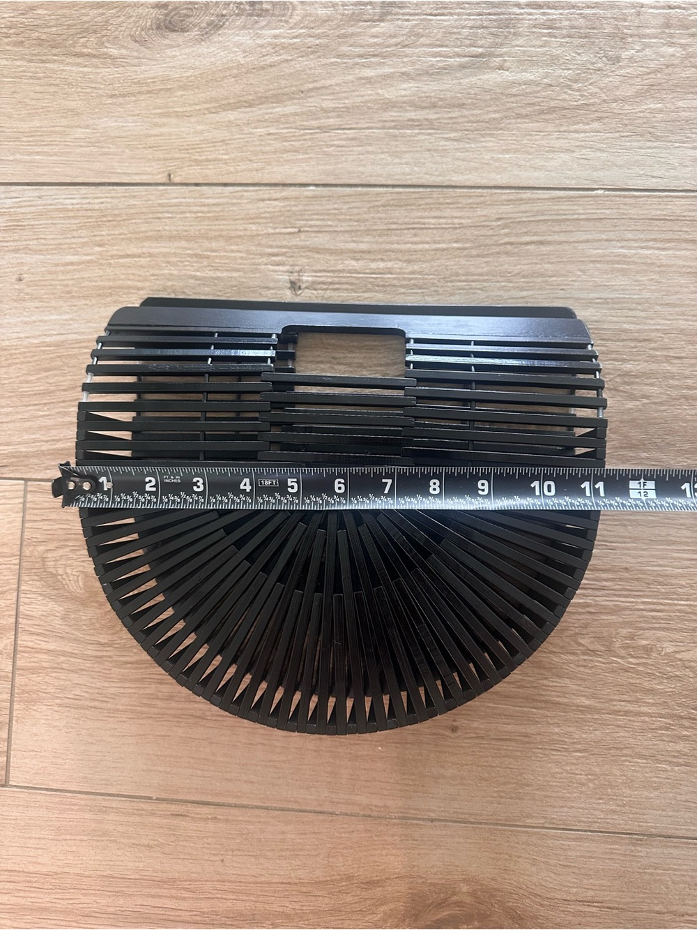 Source Unknown Black Semi-Circle Slatted Handbag - Picture 4 of 8